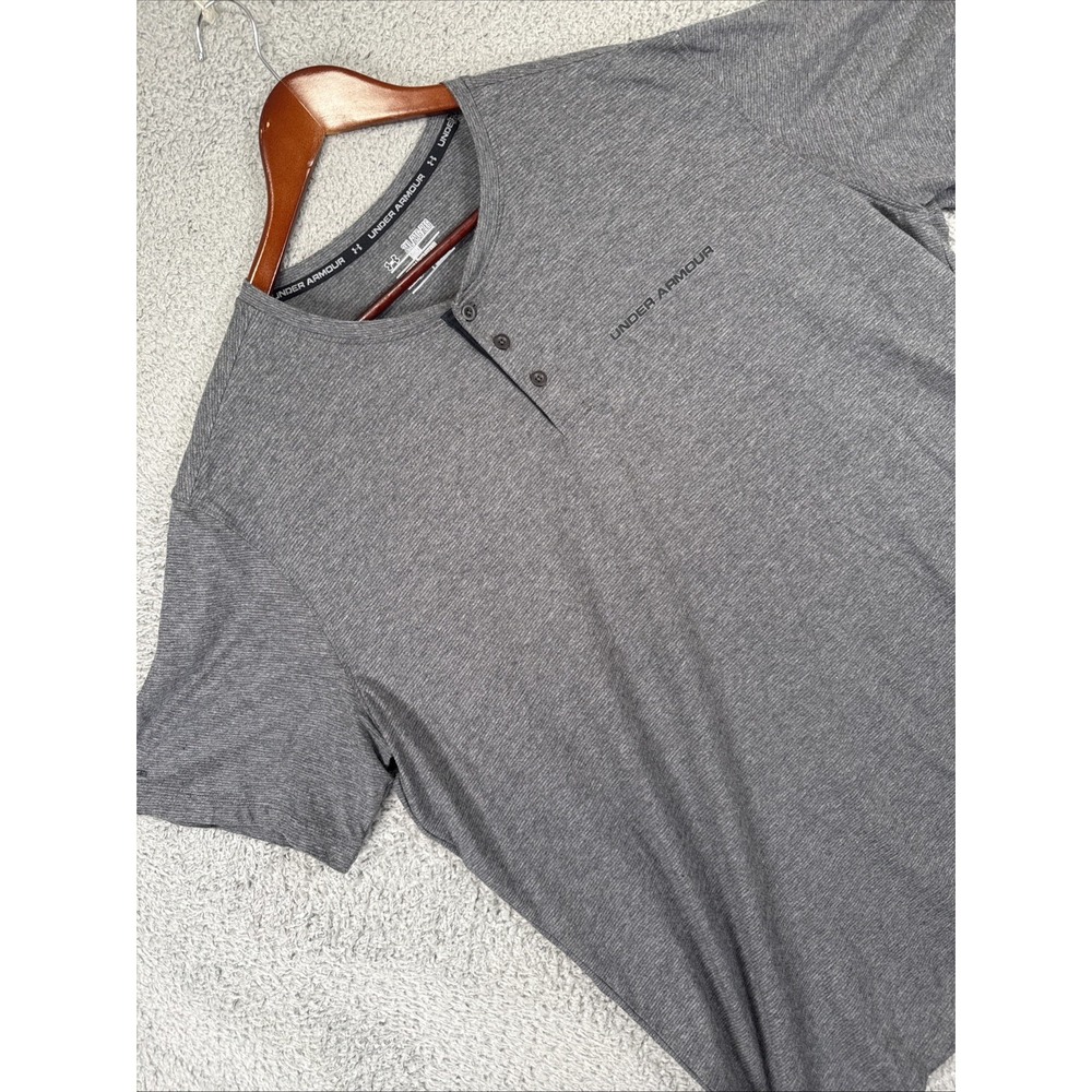 Under Armour Henley Shirt Mens 2XL Gray Short Sleeve